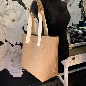 Large Tan Fabric Tote w/pattern NWT Antonio Melani